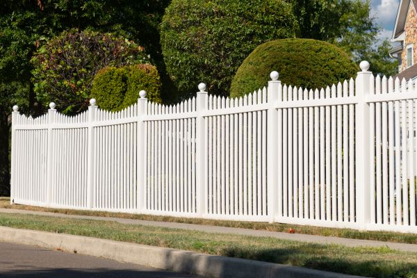 Vinyl Picket Fence Repair in Alexandria